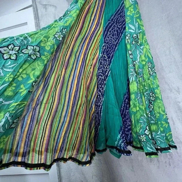 SOFT‎ SURROUNDINGS Bohemian Embellished Multi Print Art To Wear Sz S Full Gypsy - Picture 6 of 16